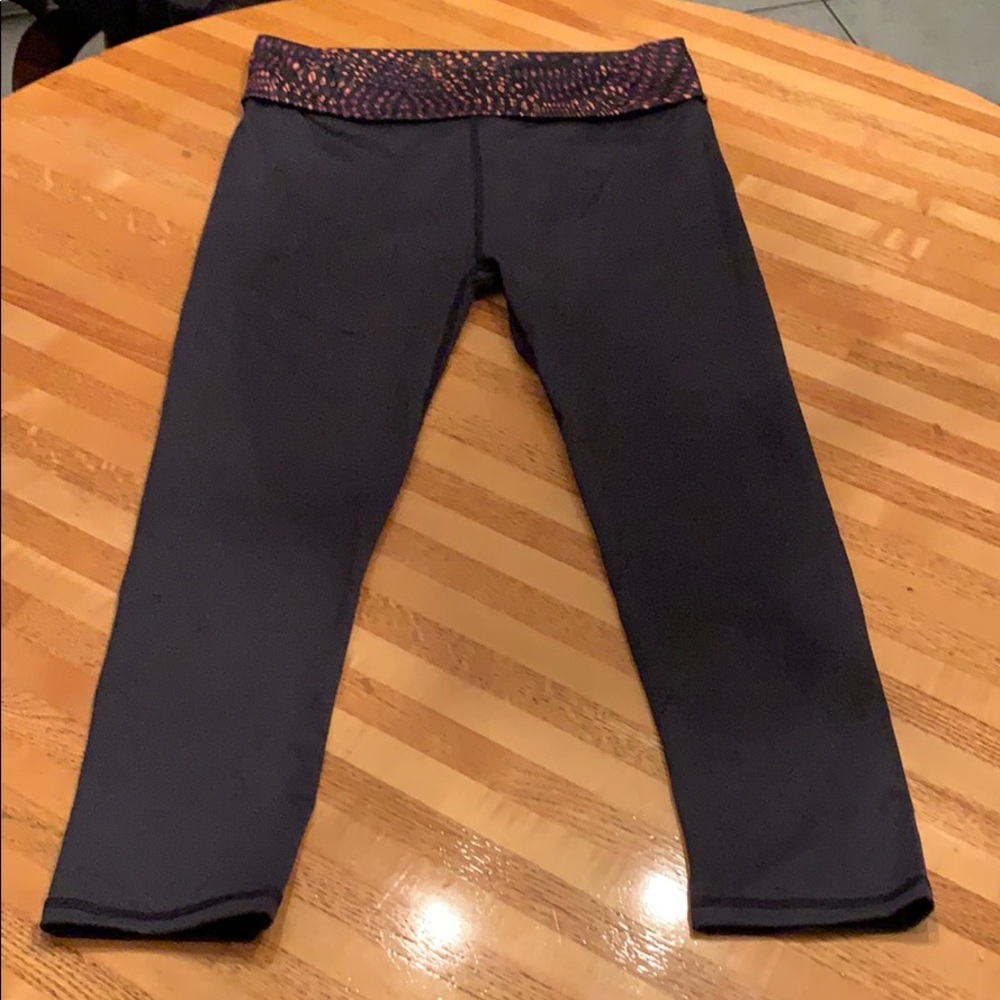 Fabletics Salar Printed Power Hold Capri - image 2